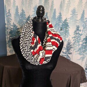 🖤❤️ Black & Red Dual-Print Infinity Scarf Excellent Pre-Owned Condition